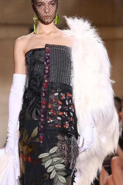 Look 73